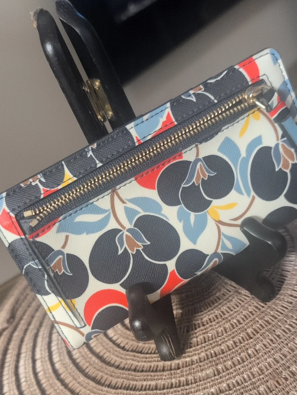 kate spade Breezy Floral Zip Wallet in Navy, Red, Light Blue & White